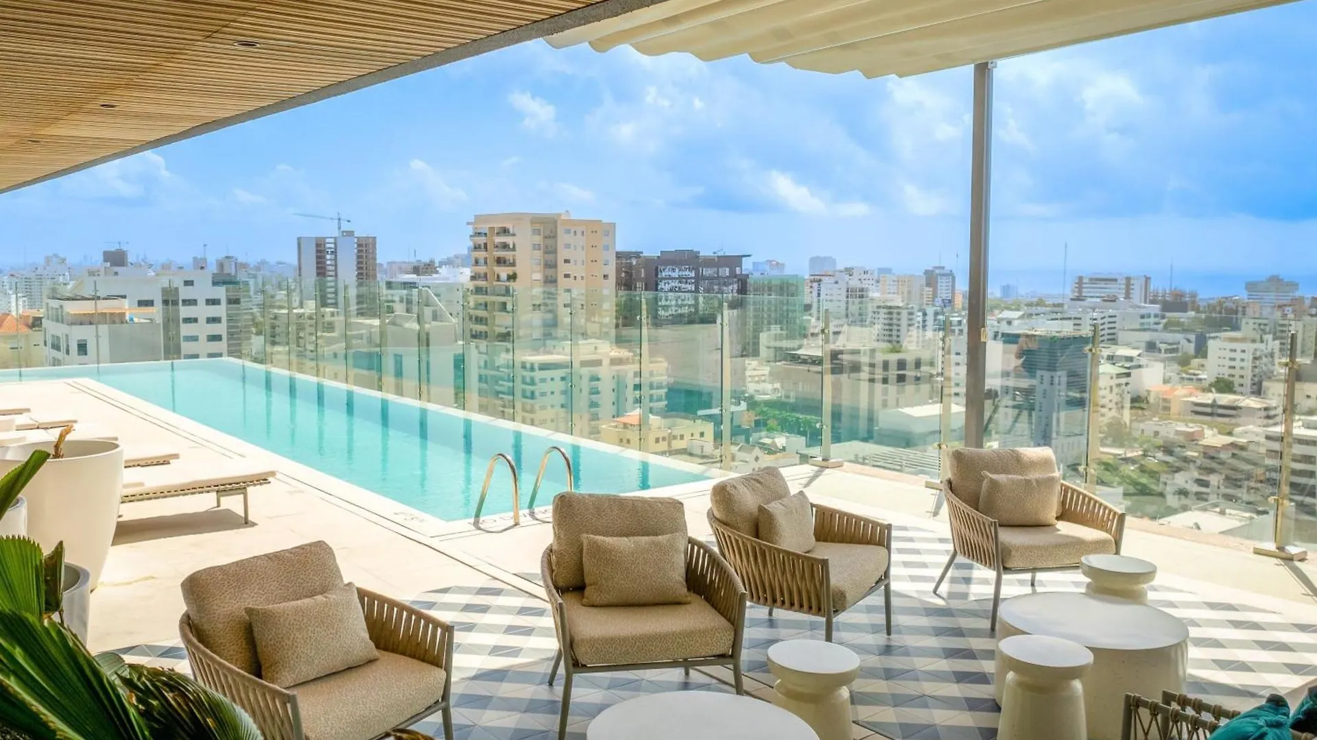 Hotel Courtyard By Marriott Santo Domingo Piantini 0*,