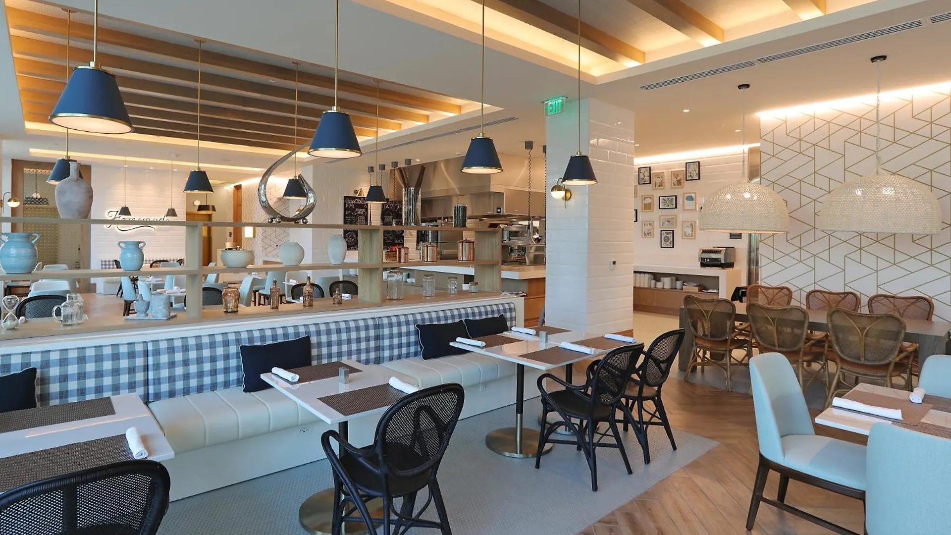 Hotel Courtyard By Marriott Santo Domingo Piantini