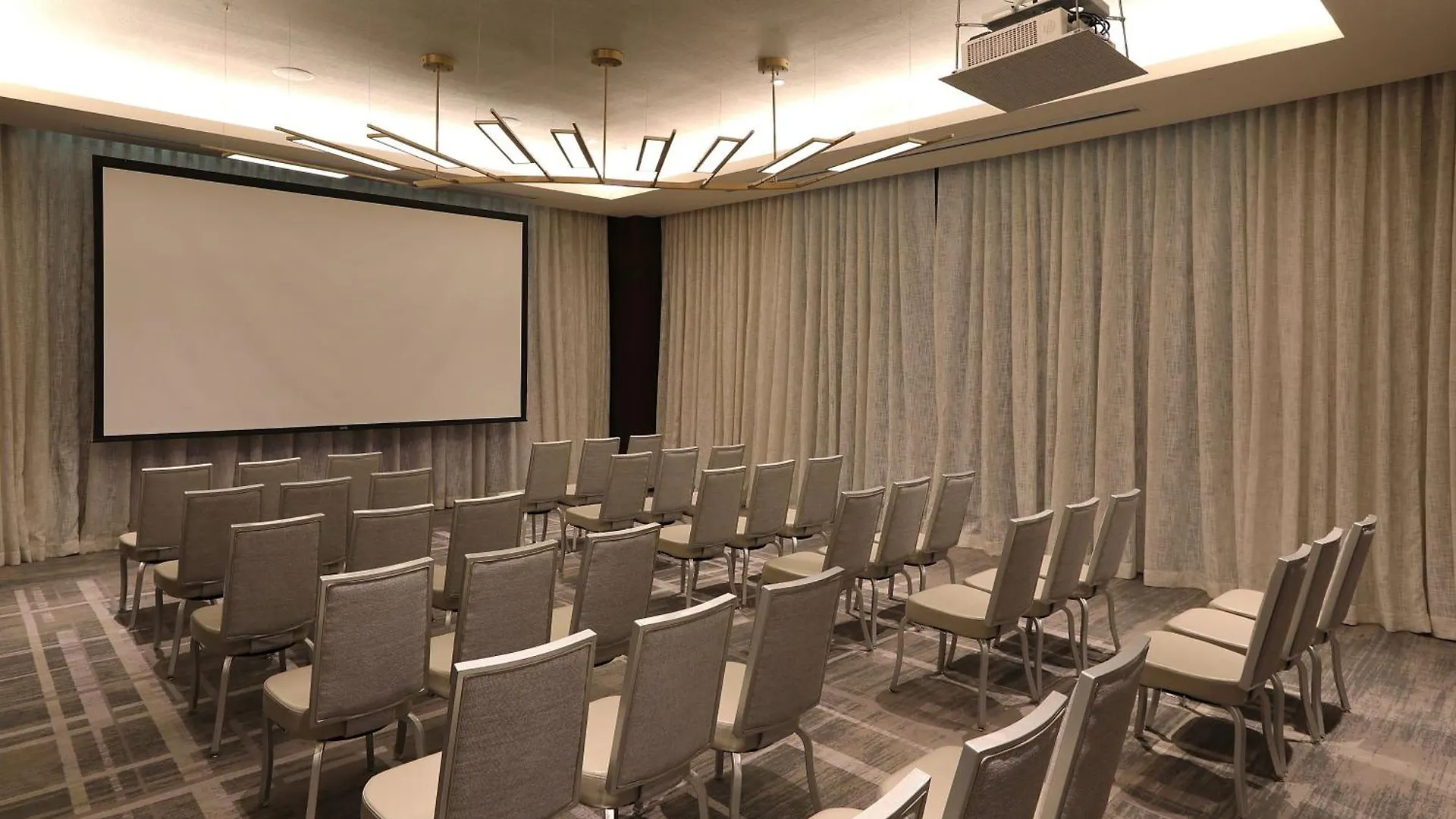 Hotel Courtyard By Marriott Santo Domingo Piantini